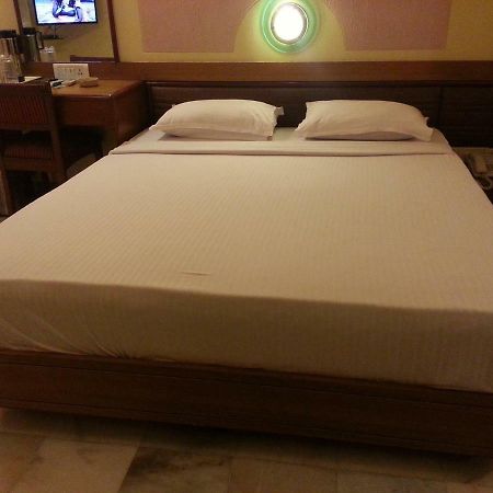 Hotel Ashray International, Sion - Near Bkc Bombay Esterno foto