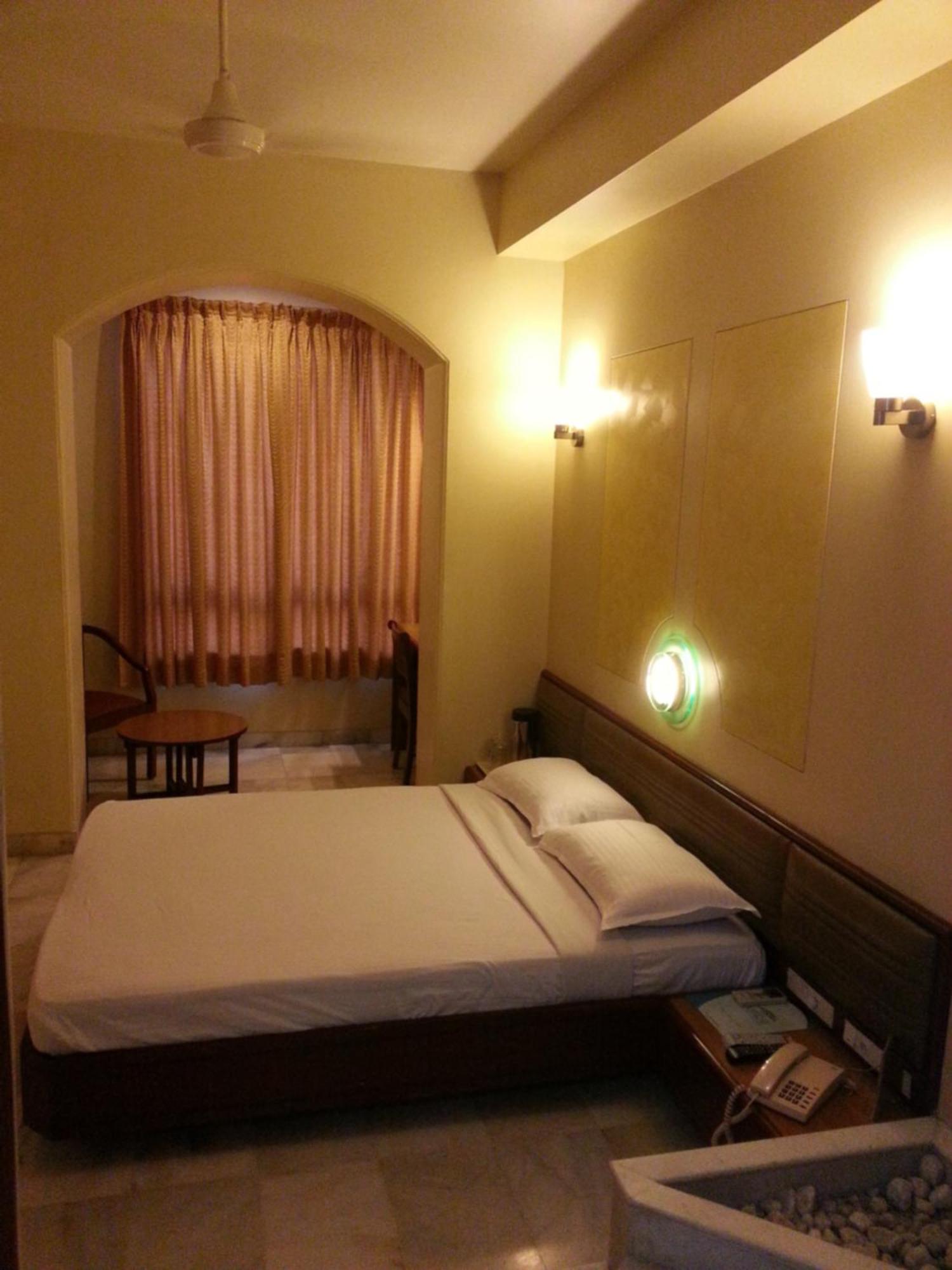 Hotel Ashray International, Sion - Near Bkc Bombay Esterno foto