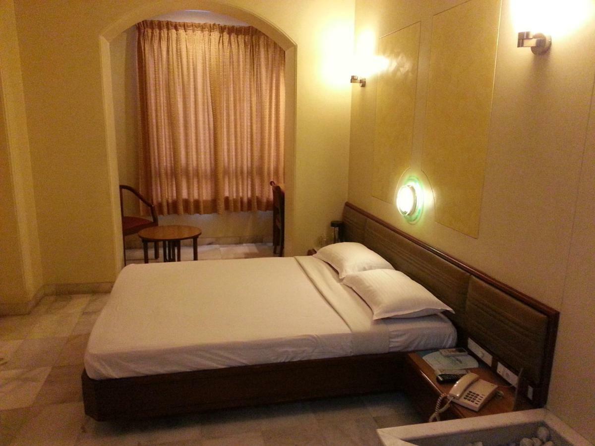 Hotel Ashray International, Sion - Near Bkc Bombay Esterno foto